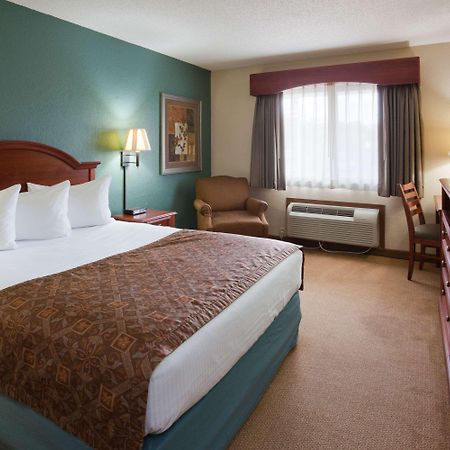 Americinn By Wyndham St. Peter Экстерьер фото