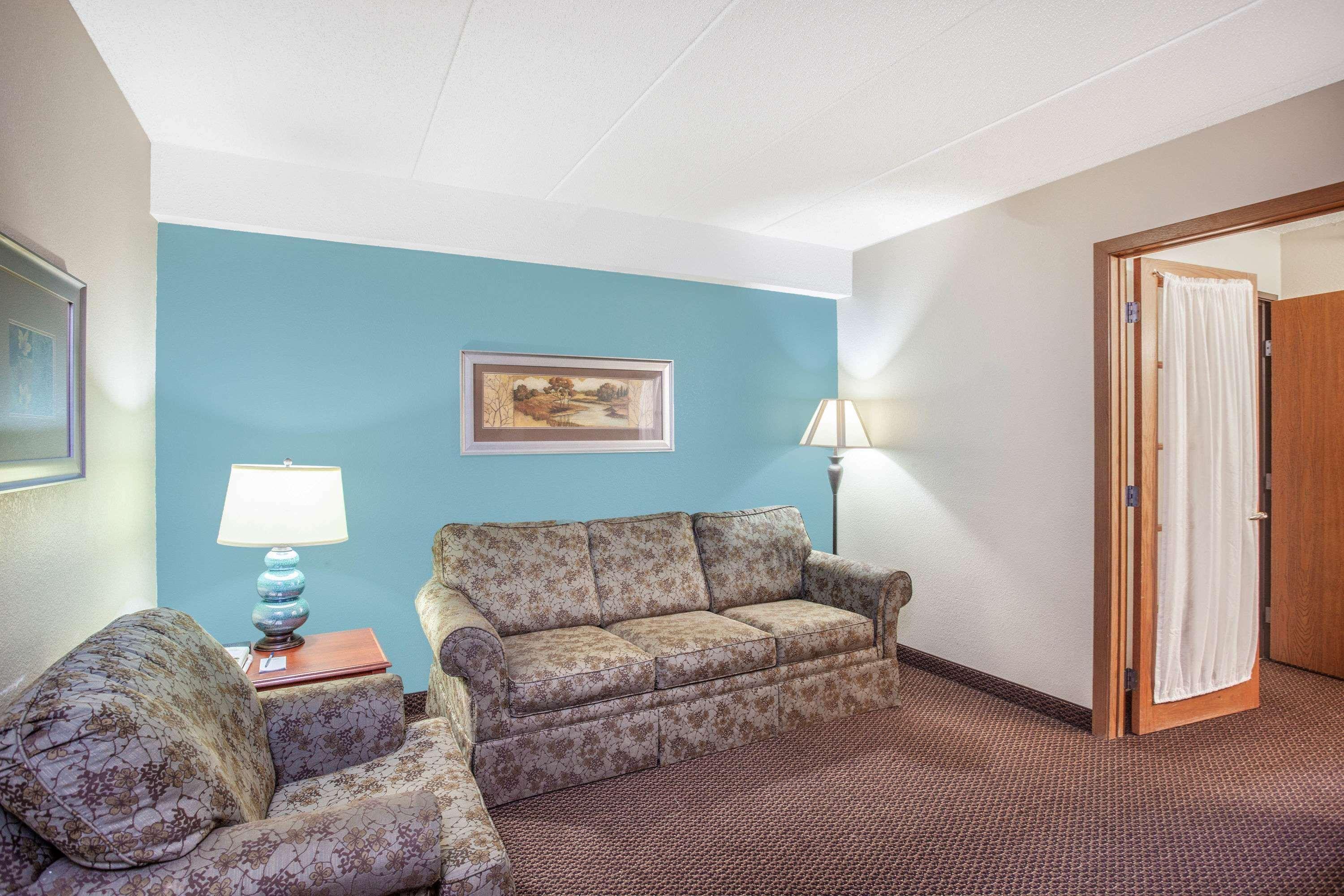 Americinn By Wyndham St. Peter Экстерьер фото